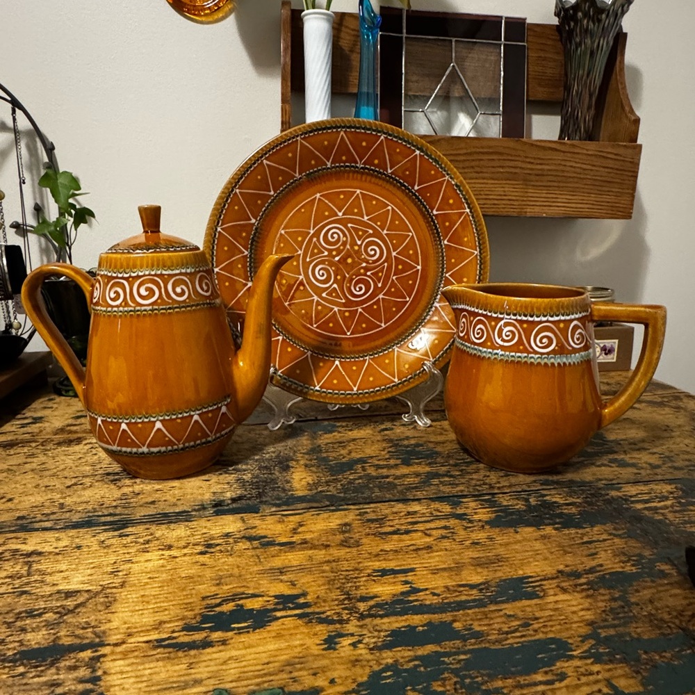Longchamp Tea Set with Plate
